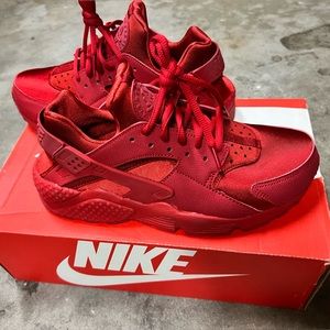 WOMENS AIR HUARACHE RUN